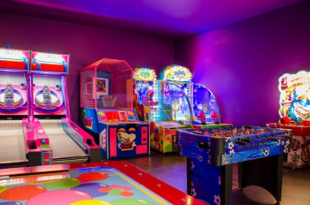 Arcade games and entertainment area inside The Playroom kids club at Moon Palace Cancun. Arcade games and entertainment area inside The Playroom kids club at Moon Palace Cancun.